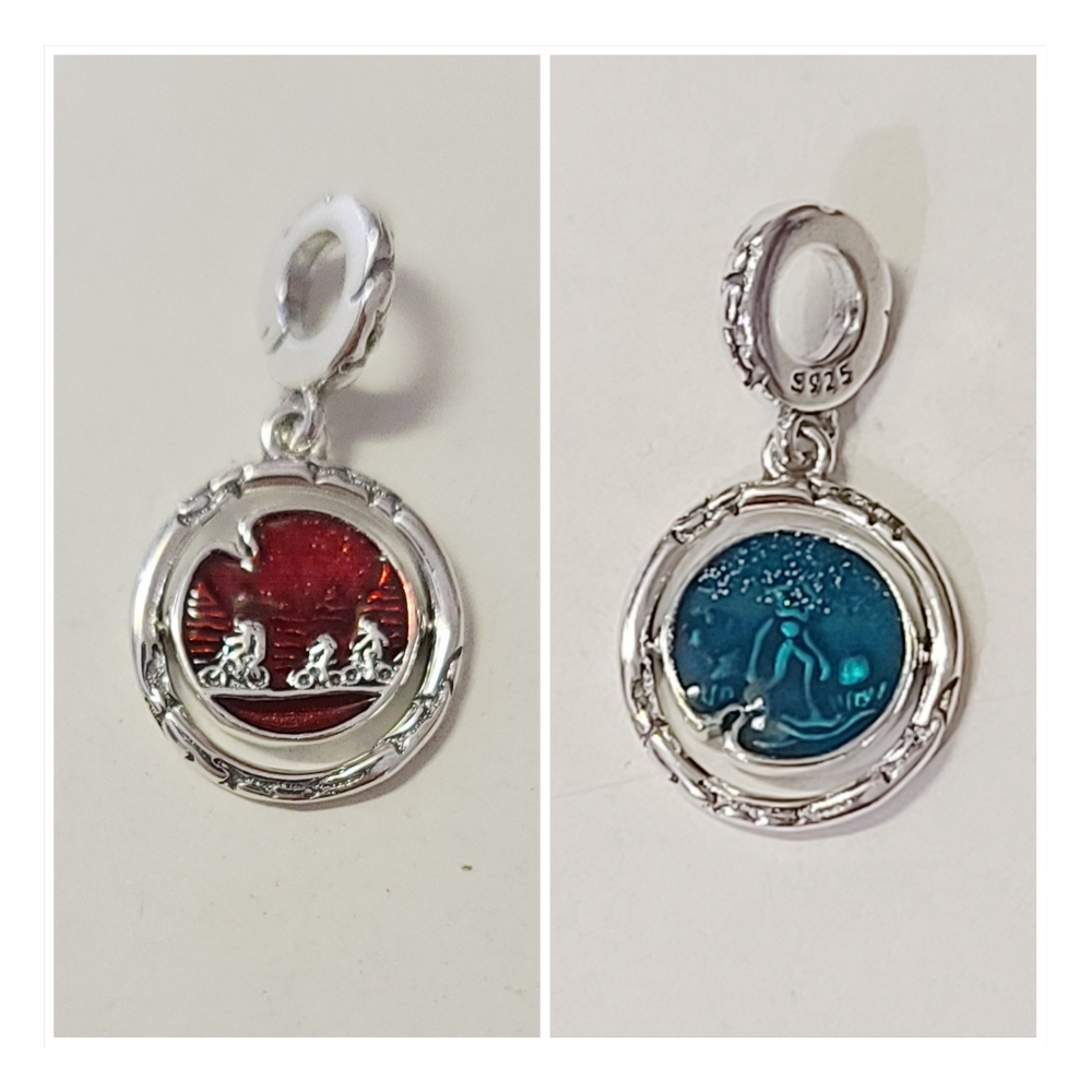 Stranger Things 925 Silver Red Pendant Front, Glo In The Dark Blue Back - Picture 2 of 2